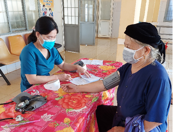 Phòng, chống dịch chủ động bằng việc sử dụng vắc-xin phòng COVID-19 